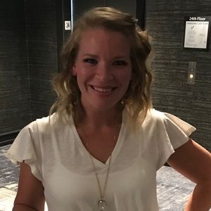 Meet your Posher, Laurel